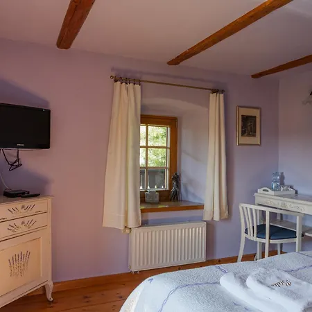 Vakantieboerderij Osada Jezdziecka Bata Mirsk